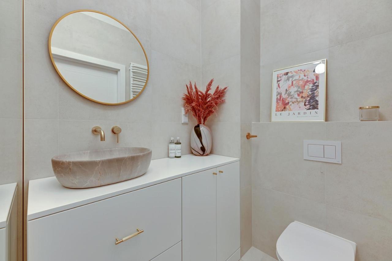 Zajezdnia Wrzeszcz Seaside & Parking By Downtown Apartments غدانسك المظهر الخارجي الصورة